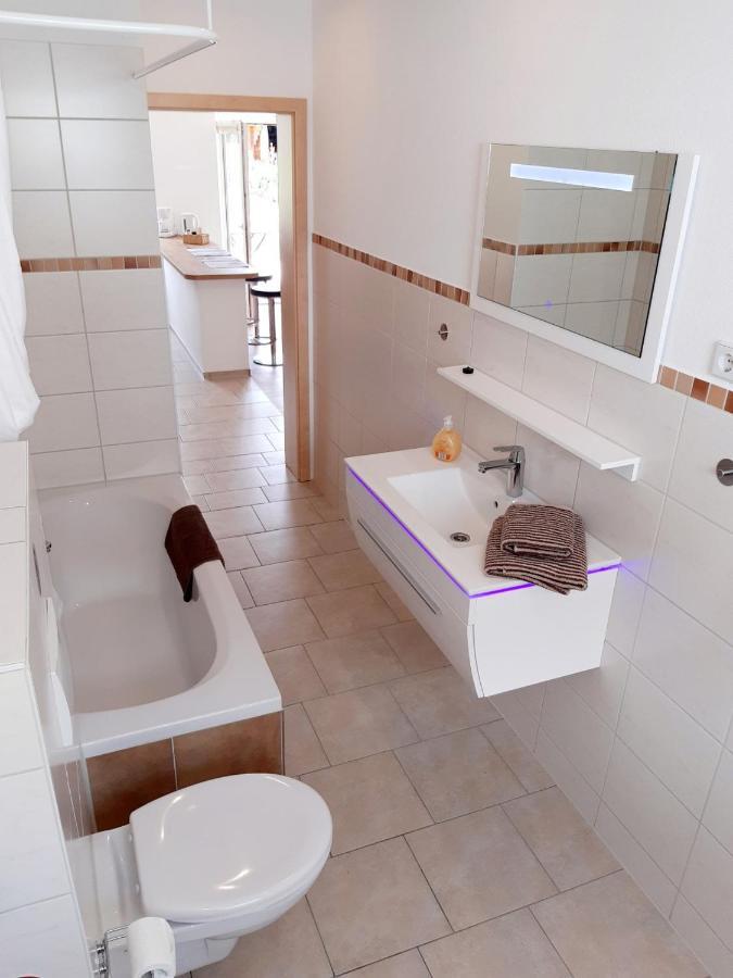 Stadtoase Geraeumige Gaestewohnungen Mit Balkon, Komfort, Modernitaet Und Ruhe, Fuer Monteure Geeignet, Free Wifi Frankenberg Eksteriør billede