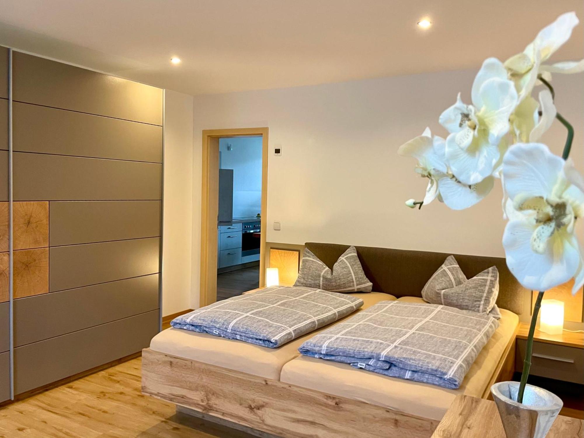 Stadtoase Geraeumige Gaestewohnungen Mit Balkon, Komfort, Modernitaet Und Ruhe, Fuer Monteure Geeignet, Free Wifi Frankenberg Eksteriør billede