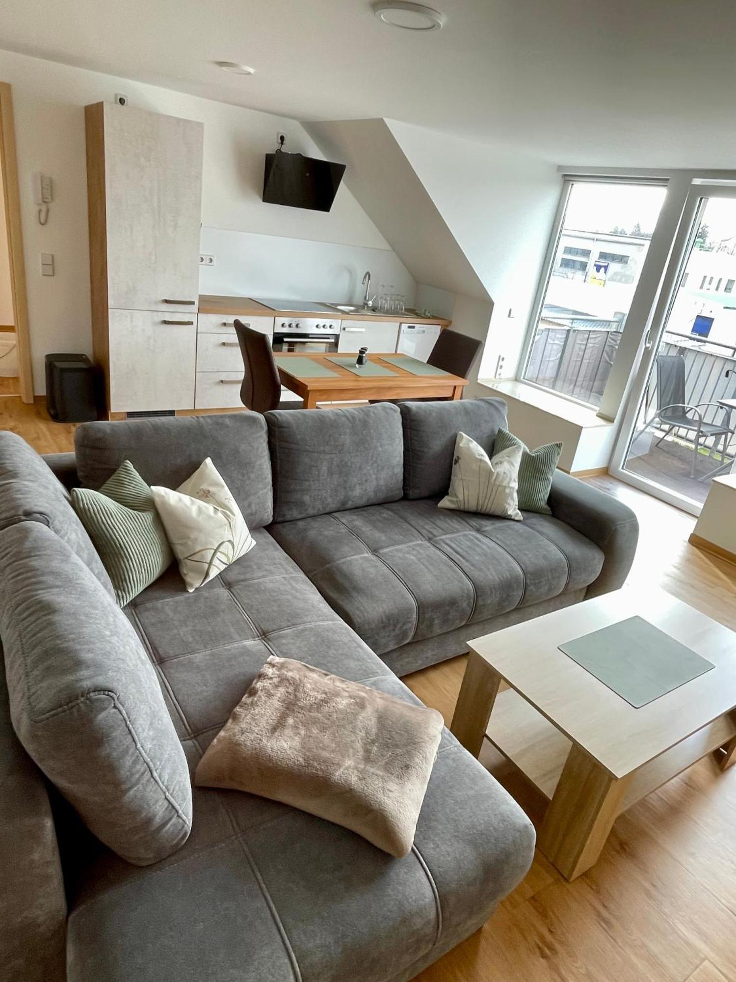 Stadtoase Geraeumige Gaestewohnungen Mit Balkon, Komfort, Modernitaet Und Ruhe, Fuer Monteure Geeignet, Free Wifi Frankenberg Eksteriør billede